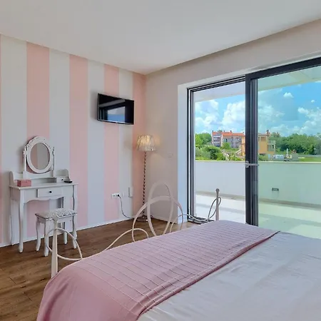 Aria Holiday home *