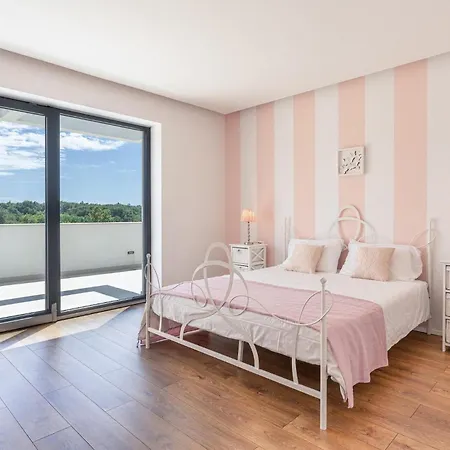 Aria Holiday home Porec