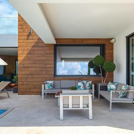 Aria Holiday home