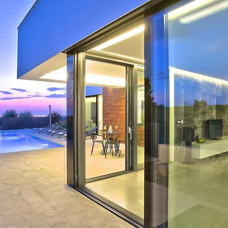 Aria Holiday home